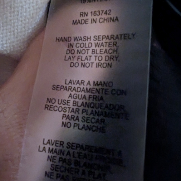 NWT Aaeda Color Block Sweater - Picture 3 of 4